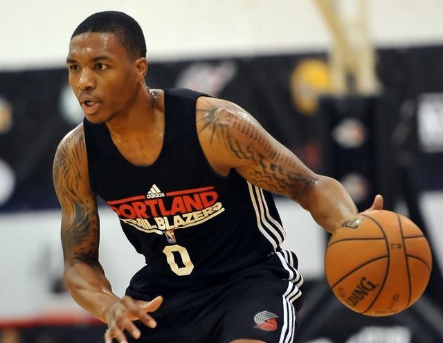 季在辽篮并 季在辽篮并